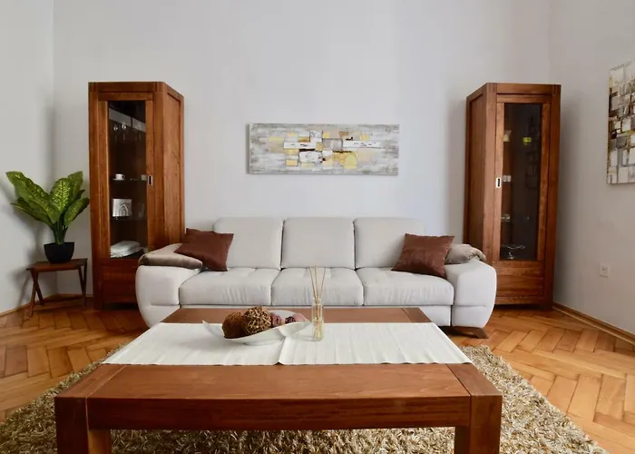 Luxury Apartment By Hi5 - Havas Street